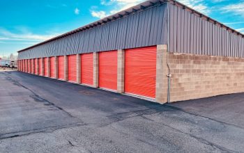 Store Smart, Live Clutter-Free: Self-Storage Services